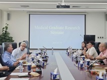 澳门博彩在线举办“大师面对面”研究生座谈会